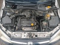Używany Opel Corsa 75 KM (55 kW) 2002 Srebrny Hatchback