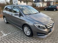 gebraucht Mercedes B180 d Style LED/ Navi/ SHZ/ PDC/ AHK/ HU neu