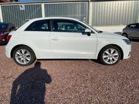 Gebraucht Audi A1 Attraction 90 PS (66 kW) 2015 Weiß Kleinwagen