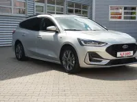 Gebraucht Ford Focus ST-Line X 155 PS (114 kW) 2024 Silber Limousine