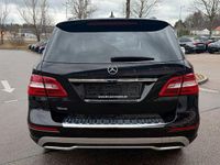 Gebraucht Mercedes ML350 258 PS (189 kW) 2012 Schwarz SUV