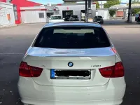 Gebraucht BMW 318 144 PS (105 kW) 2011 Weiß Limousine