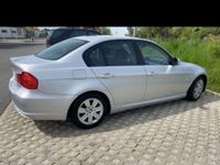 Gebraucht BMW 320 170 PS (125 kW) 2009 Silber Limousine
