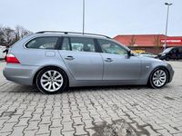 Gebraucht BMW 525 177 PS (130 kW) 2004 Grau Kombi