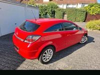 Gebraucht Opel Astra 116 PS (85 kW) 2010 Rot Coupé