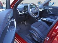 Neu BMW X1 M Sport 156 PS (114 kW) 2025 Fire rot metallic SUV