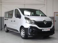 Gebraucht Renault Trafic Expression 125 PS (91 kW) 2018 Platingrau Van / Kleinbus