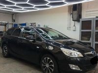 Gebraucht Opel Astra Sport 120 PS (88 kW) 2011 Schwarz Kombi