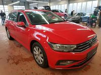 Gebraucht VW Passat Business 122 PS (89 kW) 2023 Tornadorot Kombi