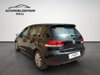 Second-hand VW Golf VII Trendline 105 CP (77 kW) 2012 Negru Berlinǎ