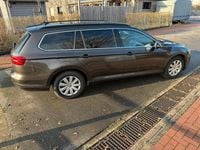 Gebraucht VW Passat Comfortline 150 PS (110 kW) 2017 Braun Kombi