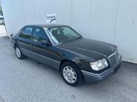 Second-hand Mercedes E250 113 CP (83 kW) 1995 Gri Berlinǎ