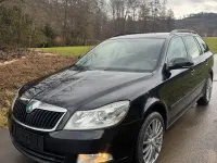 Gebraucht Skoda Octavia Ambition 105 PS (77 kW) 2012 Schwarz Kombi