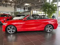 Gebraucht BMW 220 Sport Line 190 PS (139 kW) 2015 Melbournerot metallic (metallic) Cabrio