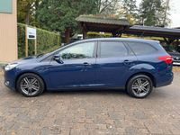 Gebraucht Ford Focus Trend 101 PS (74 kW) 2017 Blau Kombi