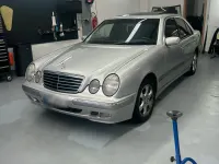 Gebraucht Mercedes E320 Elegance 197 PS (144 kW) 2001 Silber Limousine