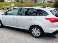Gebraucht Ford Focus Cool & Connect 125 PS (91 kW) 2017 Silber Limousine