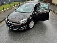 Gebraucht Opel Astra 110 PS (80 kW) 2014 Braun Kombi