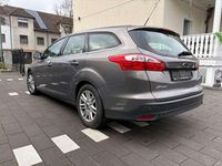 Gebraucht Ford Focus 125 PS (91 kW) 2013 Grau Kombi