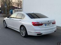 Gebraucht BMW 750 Performance 400 PS (294 kW) 2017 Weiß Limousine