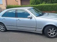 Gebraucht Mercedes E200 Elegance 163 PS (119 kW) 2001 Silber Limousine