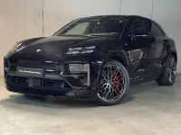 Neu Porsche Macan Turbo 469 kW (639 PS) 2026 Tiefschwarzmetallic SUV