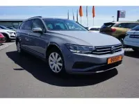 Gebraucht VW Passat 150 PS (110 kW) 2023 Mondsteingrau Kombi