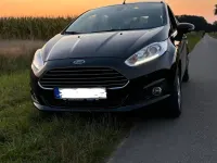 Gebraucht Ford Fiesta 101 PS (74 kW) 2016 Schwarz Kleinwagen