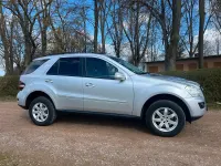 Używany Mercedes ML320 224 KM (164 kW) 2008 Srebrny SUV