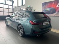 Gebraucht BMW 318 Advantage 156 PS (114 kW) 2021 Blau Kombi