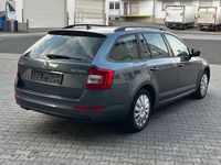 Gebraucht Skoda Octavia Ambition 150 PS (110 kW) 2016 Grau Kleinwagen