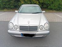 Gebraucht Mercedes E320 Elegance 224 PS (164 kW) 1998 Silber Limousine