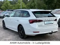 Gebraucht Skoda Octavia Clever 150 PS (110 kW) 2022 Weiß Kombi