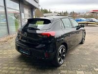 Gebraucht Opel Corsa-e Elegance 100 kW (136 PS) 2024 Lackierung schwarz perla nera/typ aussenverkleidung metalliclackierung Kleinwagen
