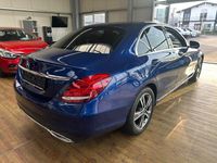 Gebraucht Mercedes C180 156 PS (114 kW) 2015 Blau Limousine