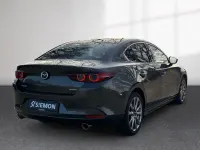 Używany Mazda 3 Go 186 KM (136 kW) 2021 Szary Sedan/Limuzyna