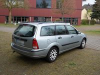 Usata Ford Focus 101 CV (74 kW) 2004 Grigio Station wagon