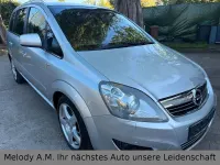 Gebraucht Opel Zafira Edition 150 PS (110 kW) 2010 Silber Van / Kleinbus