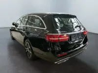 Gebraucht Mercedes E300 Avantgarde 320 PS (235 kW) 2023 Schwarzlack obsidianschwarz (metallic) Kombi