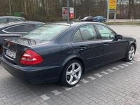Gebraucht Mercedes E200 Elegance 162 PS (119 kW) 2005 Blau Limousine
