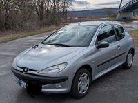 Gebraucht Peugeot 206 60 PS (44 kW) 1999 Silber Kleinwagen