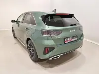 Gebraucht Kia Ceed GT GT-Line 140 PS (102 kW) 2025 Experience green Limousine