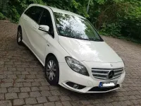 Gebraucht Mercedes 180 22 PS (16 kW) 2012 Limousine