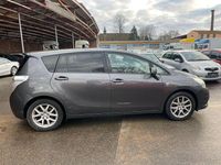 Gebraucht Toyota Verso Executive 150 PS (110 kW) 2010 Grau Van / Kleinbus