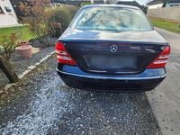 Gebraucht Mercedes C240 Elegance 170 PS (125 kW) 2002 Blau Limousine