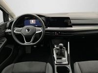 Gebraucht VW Golf VIII 150 PS (110 kW) 2022 Delfingrau metallic (metallic) Limousine