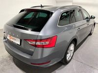 Gebraucht Skoda Superb Ambition 200 PS (147 kW) 2022 Grau Kombi