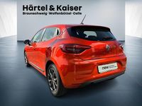 Gebraucht Renault Clio V Equilibre 91 PS (66 kW) 2022 Valencia orange (orange) Limousine