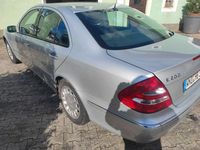 Gebraucht Mercedes E200 Avantgarde 163 PS (119 kW) 2005 Silber Limousine