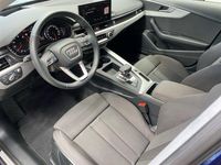 Gebraucht Audi A4 Business 204 PS (150 kW) 2024 Navarrablau metallic Kombi